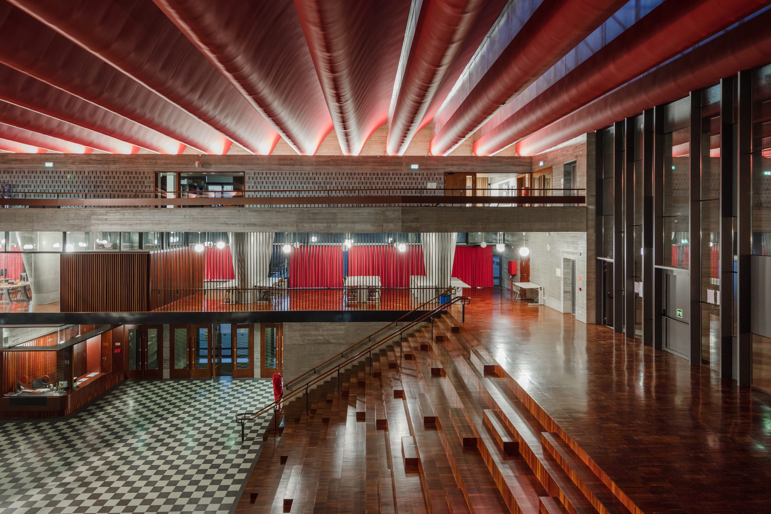 Machado-costa-arquitectos-Escola-Freitas-Branco-Oeiras-SITE